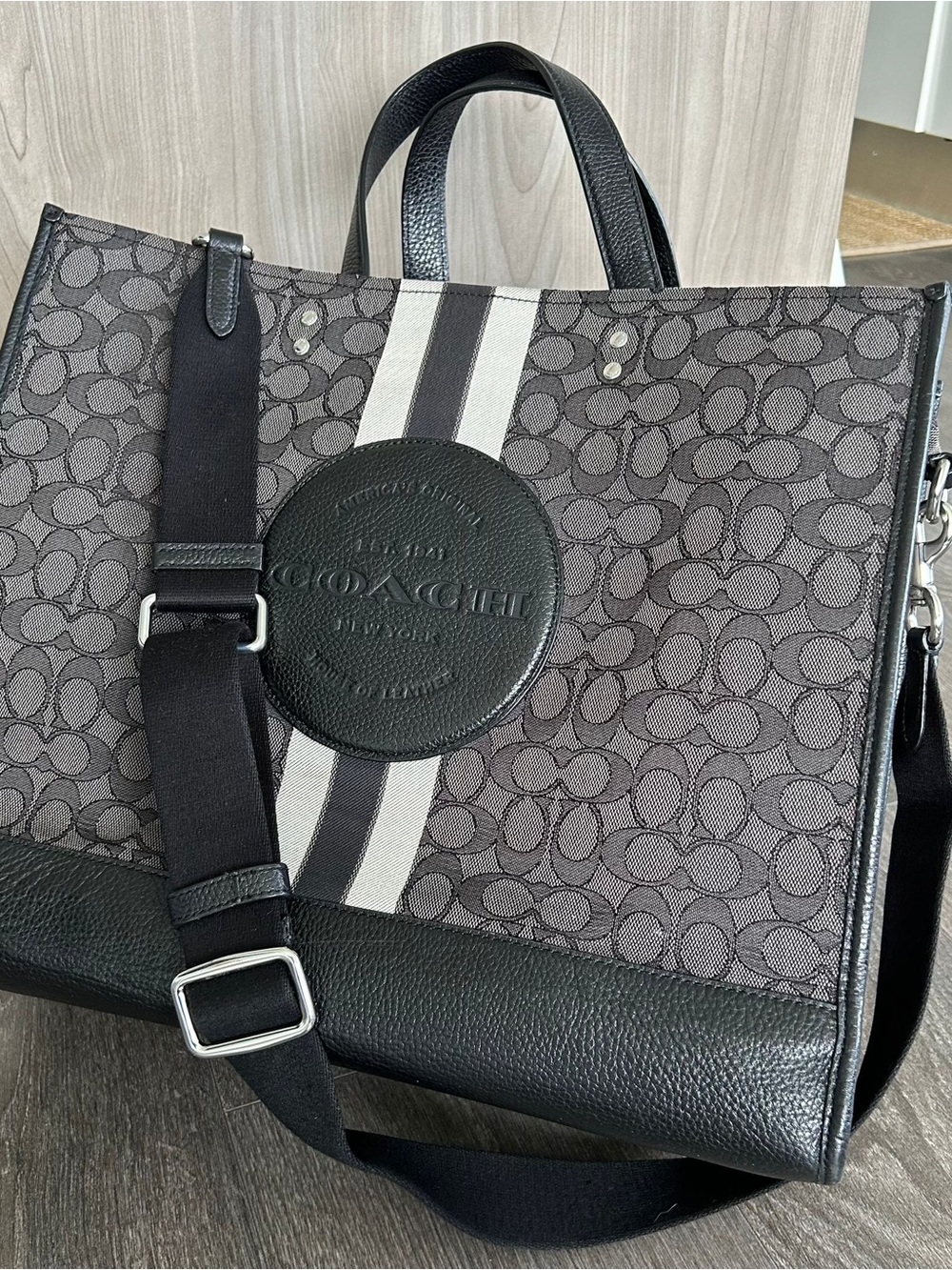 COACH Dempsey Tote Bag Black Signature Canvas Tote Bag 40 IN